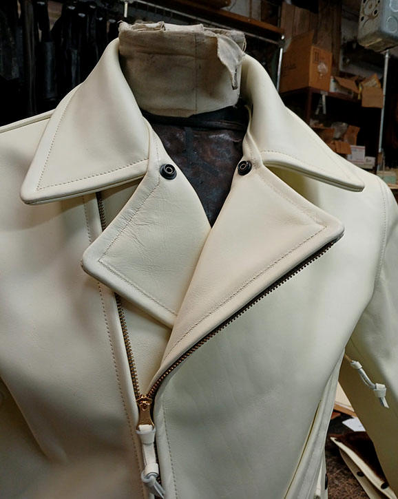 TROJAN CREAM HORSEHIDE